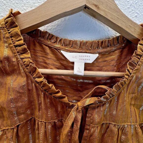Lauren Conrad Dreamy Gold Ruffled Shoulder Tie Front Womens Blouse Shirt L - Picture 5 of 8